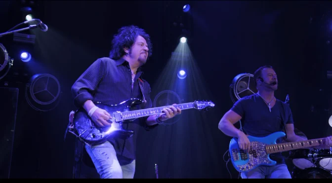 图片[4]-托托合唱团 烈日之旅 40周年世界巡回演唱会. Toto 40 Tours Around the Sun 2019《BDMV 41.4G》-蓝光演唱会资源网