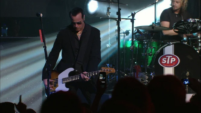 图片[6]-石庙向导乐队 2010风城演唱会现场 Stone Temple Pilots.Alive in the Windy City.2010《BDMV 21.8G》-蓝光演唱会资源网