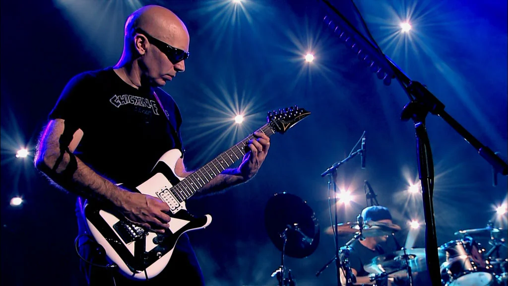 图片[5]-大咖乐团 Chickenfoot – Get Your Buzz On Live 2010《BDMV 36.2G》-蓝光演唱会资源网
