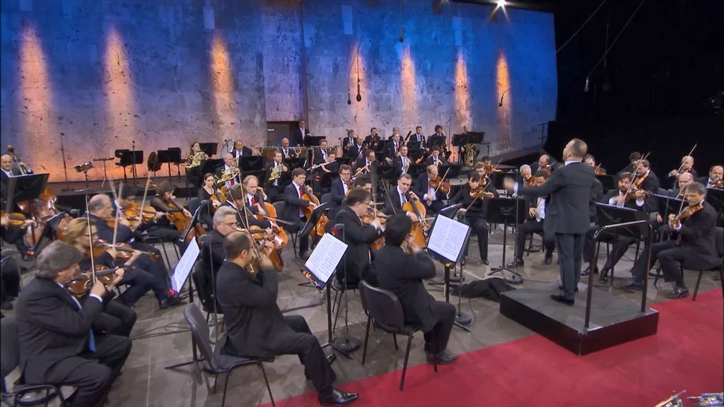 图片[5]-Waldbuehne 2016 – A Czech Night (Yannick Nezet-Seguin, Lisa Batiashvili) 2016 [BDMV 21.2GB]-蓝光演唱会资源网