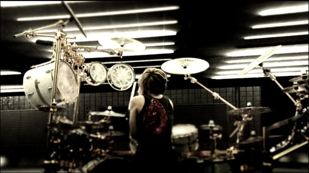 图片[3]-灰色银币 DIR EN GREY – Average Sorrow 2015《BDMV 21.1G》-蓝光演唱会资源网