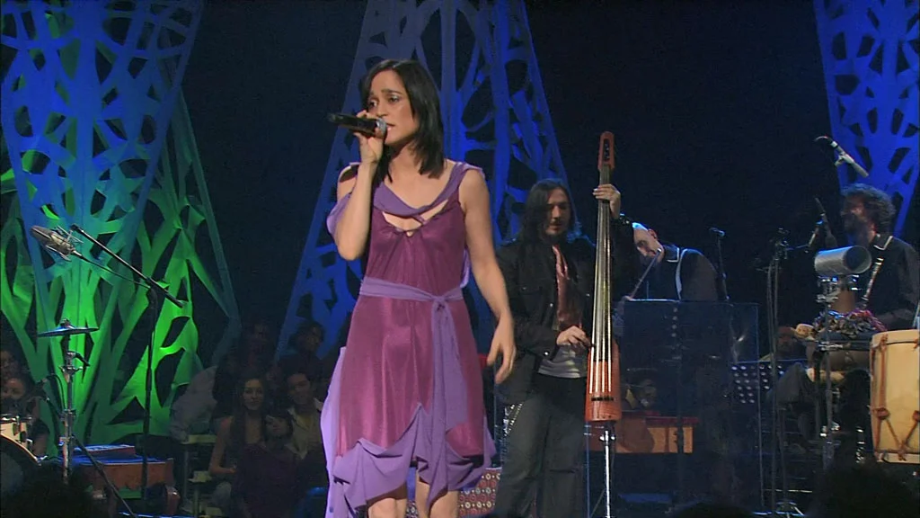 图片[3]-胡丽叶塔·凡内加丝 Julieta Venegas – MTV Unplugged Live 2008 [BDMV 20.6GB]-蓝光演唱会资源网
