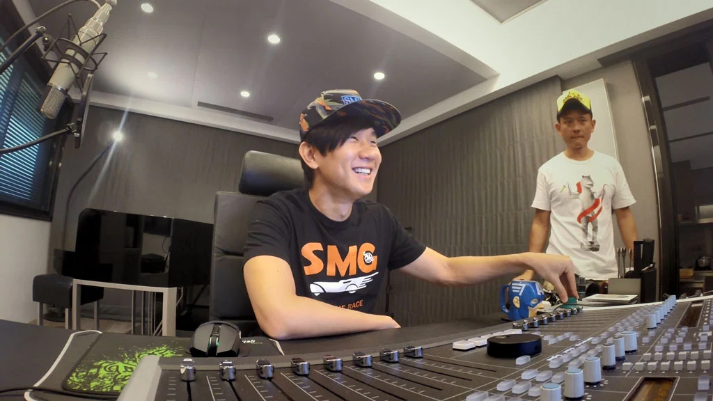 图片[2]-Jung Kook （ft Jack Harlow）- 3D 4K 2160P [Master MP4 1.81GB]-蓝光演唱会资源网