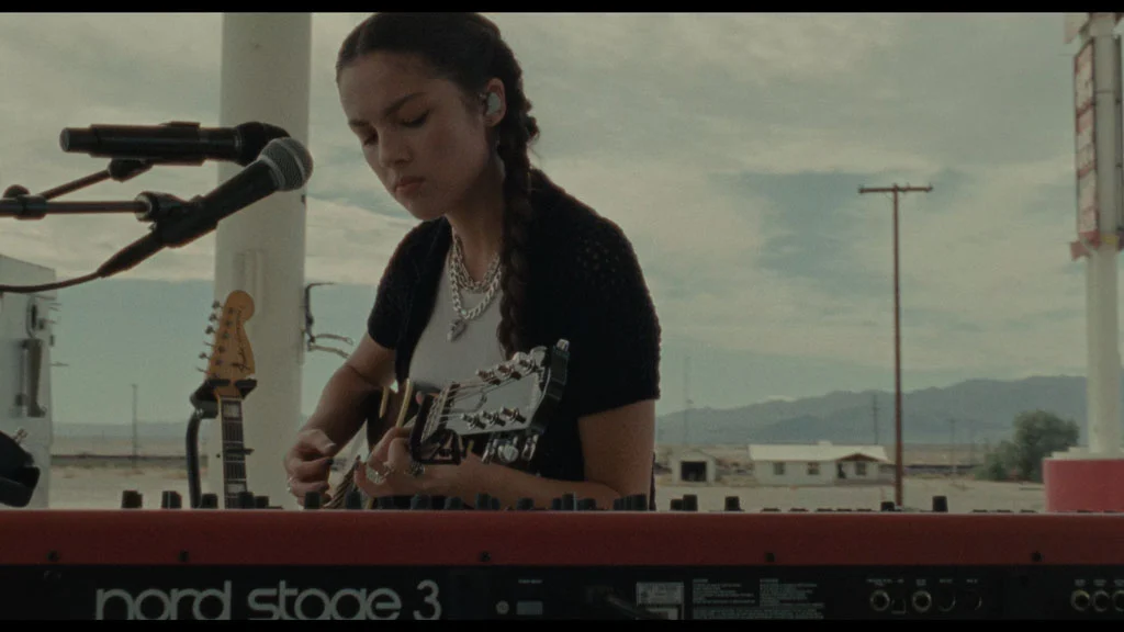 图片[4]-奥利维亚·罗德里戈：情歌少女 Olivia Rodrigo: driving home 2 u 2022 UHD 4K [WEB-DL MKV 12.48GB]-蓝光演唱会资源网