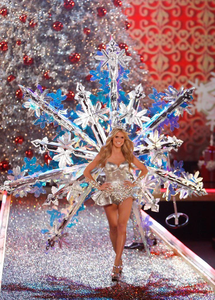 维多利亚的秘密 2007 时装秀 The Victorias Secret Fashion Show 2007《HDTV TS 10.62G》-蓝光演唱会资源网