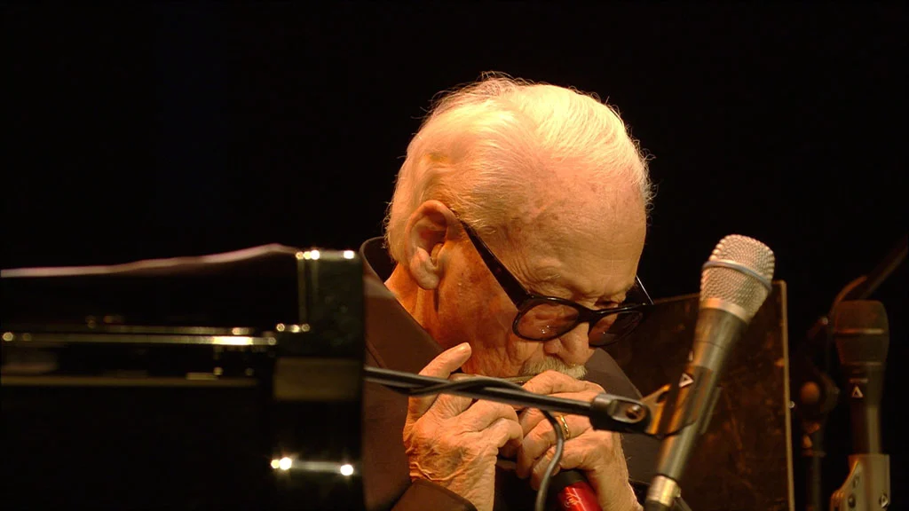 图片[3]-托兹·席尔曼斯 Toots Thielemans – Live at le Chapiteau Opera de Liege, May 17, 2012《BDMV 15.9GB》-蓝光演唱会资源网
