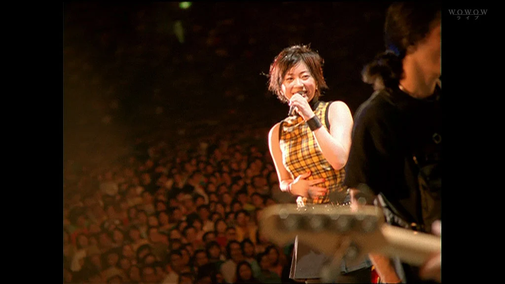 图片[4]-YUI 5th Tour 2011-2012 Cruising ~How Crazy Your Love~ Live《BDISO 37.8G》-蓝光演唱会资源网