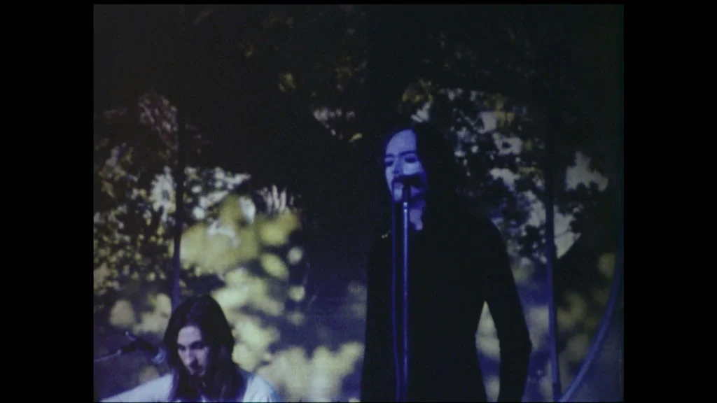 图片[5]-Genesis – Live at Shepperton Studios Englisch 1973 Blu-ray 1080p AVC PCM 2.0 [BDMV 7.8GB]-蓝光演唱会资源网