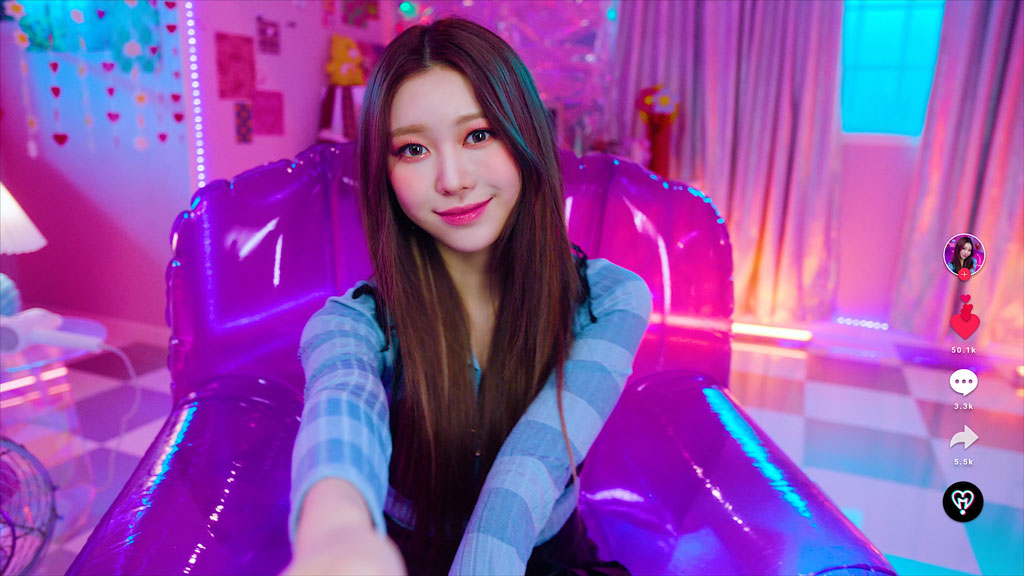 MOMOLAND X CHROMANCE – Wrap Me In Plastic [2160P 4K] [Bugs MP4 1.69GB]-蓝光演唱会资源网
