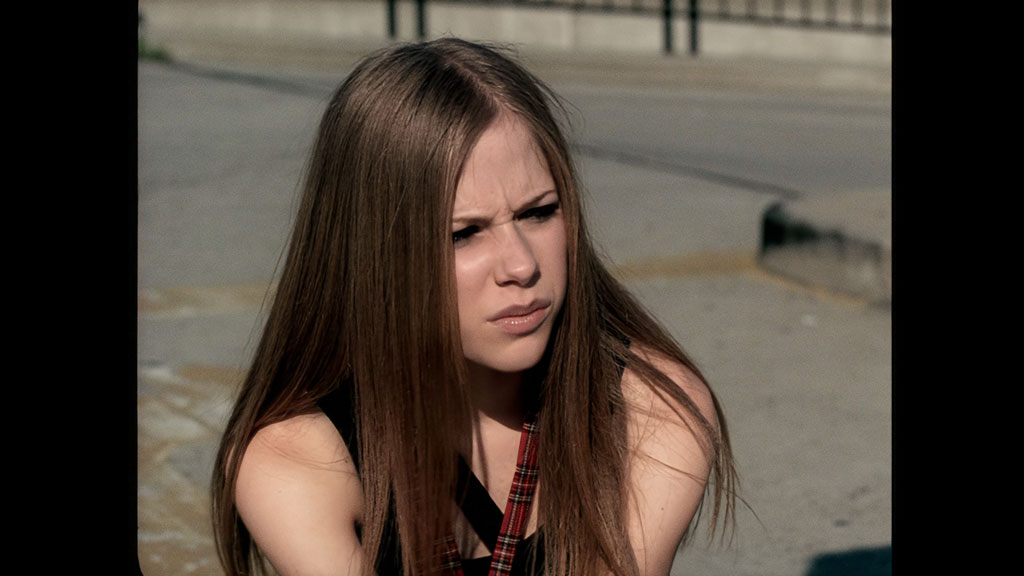 艾薇儿·拉维尼 Avril Lavigne – Complicated 1080P [ProRes MKV 1.36GB]-蓝光演唱会资源网