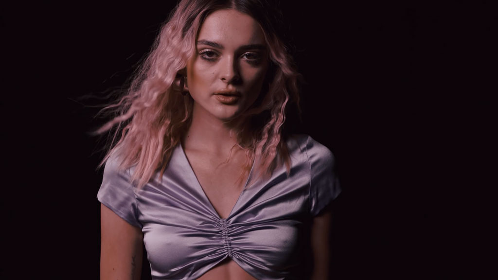 Alesso,Charlotte Lawrence – THE END [WEB-DL MP4 285.1MB]-蓝光演唱会资源网