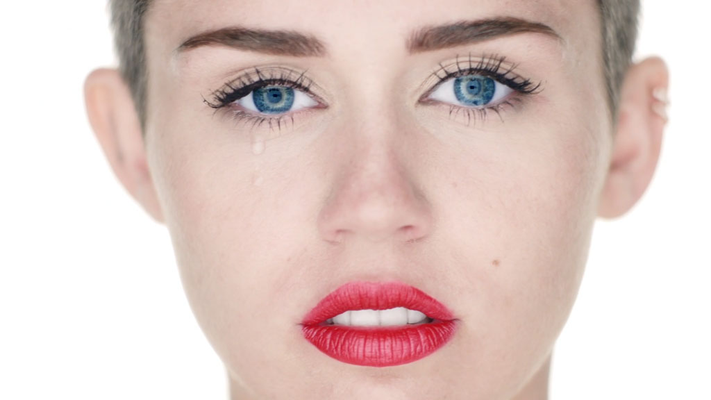Miley Cyrus – Wrecking Ball (导演剪辑版+正式版) [WEB-DL M4V 933MB]-蓝光演唱会资源网